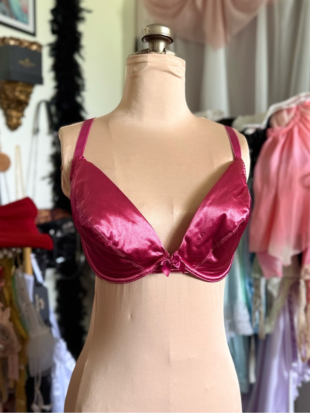 Gold Label VS Victoria’s Secret Bra in Deep Fuchsia